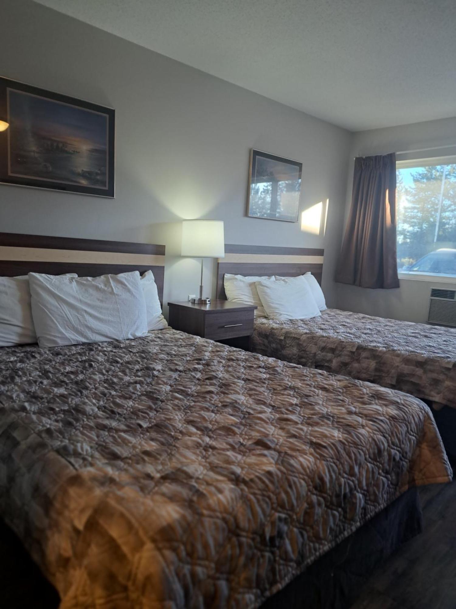 Bon Voyage Inn Prince George Buitenkant foto