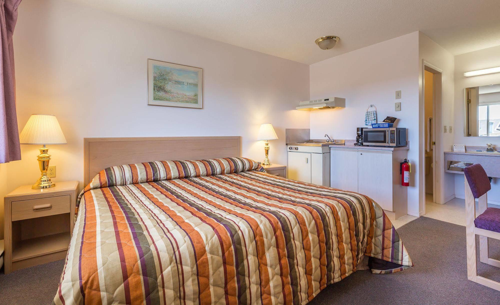 Bon Voyage Inn Prince George Buitenkant foto